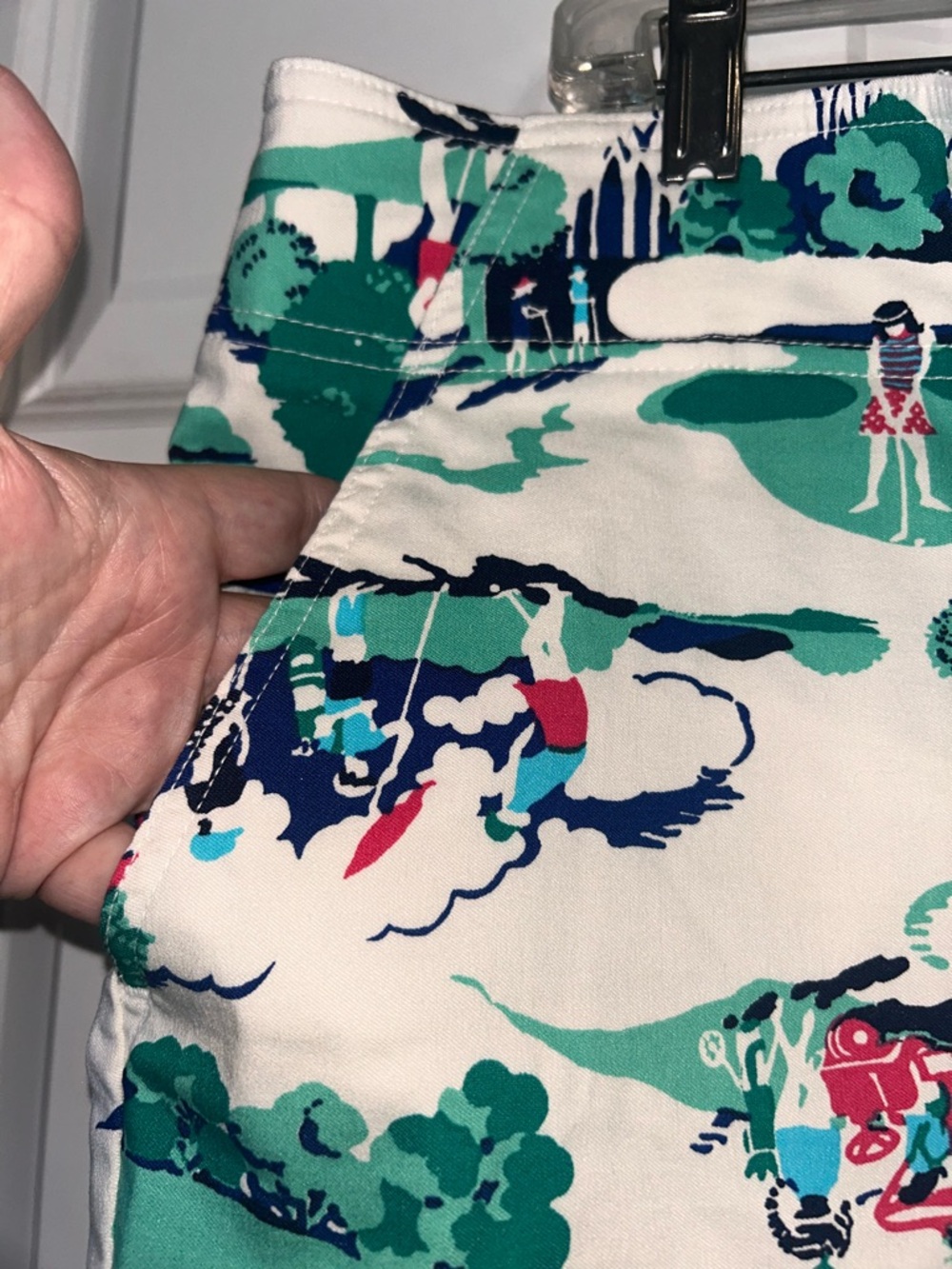 Izod White Golf-Scene Print Skort with Green and Navy Accents - Picture 4 of 6